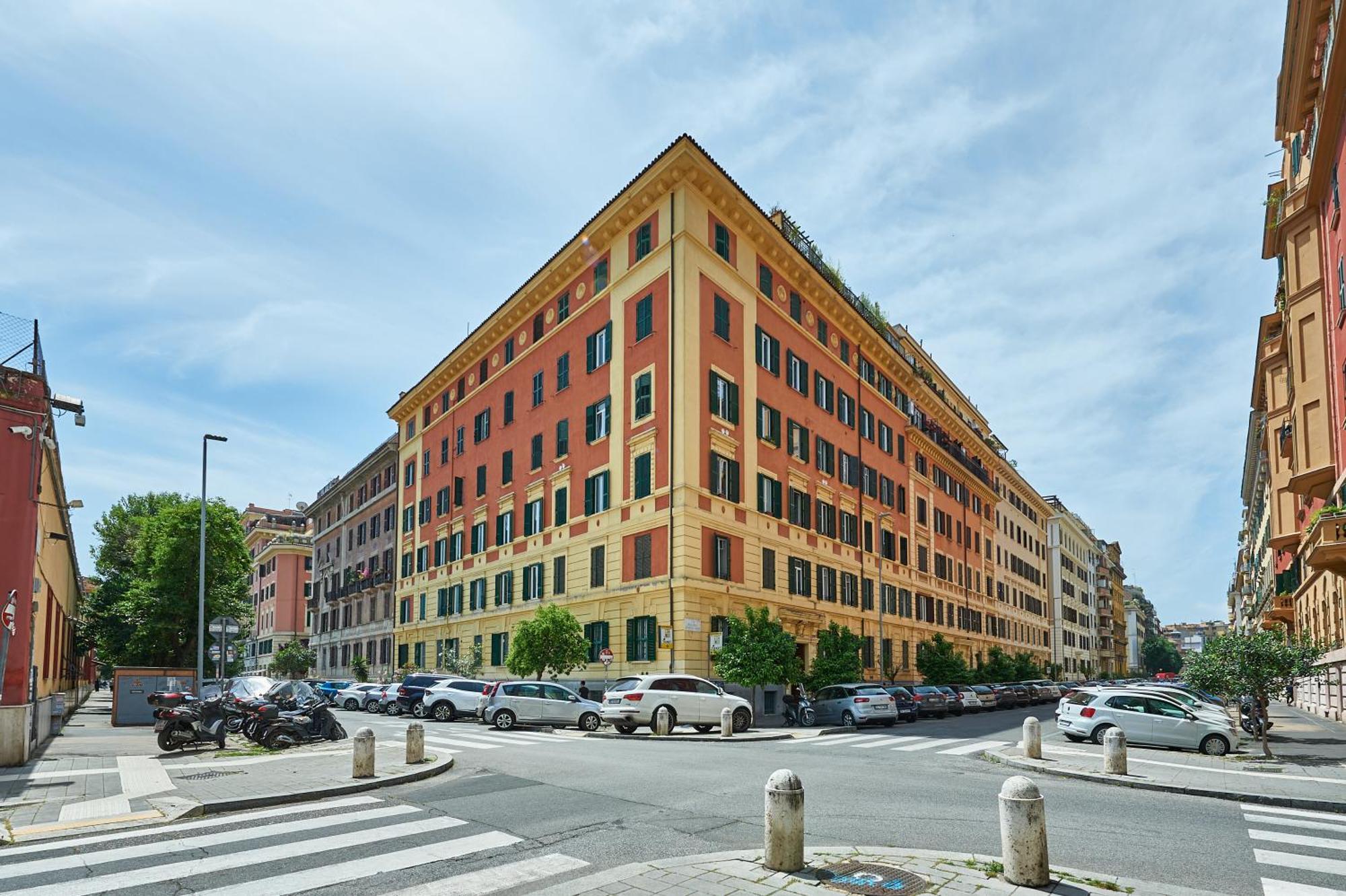 Vatican Lante Apartment