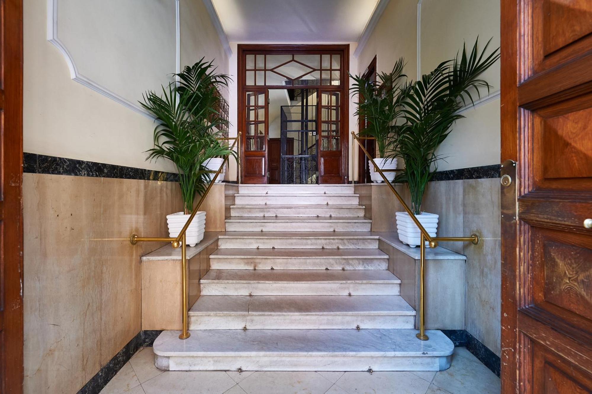 Vatican Lante Apartment